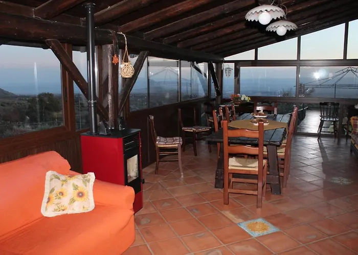 Etna Family Feriehus *